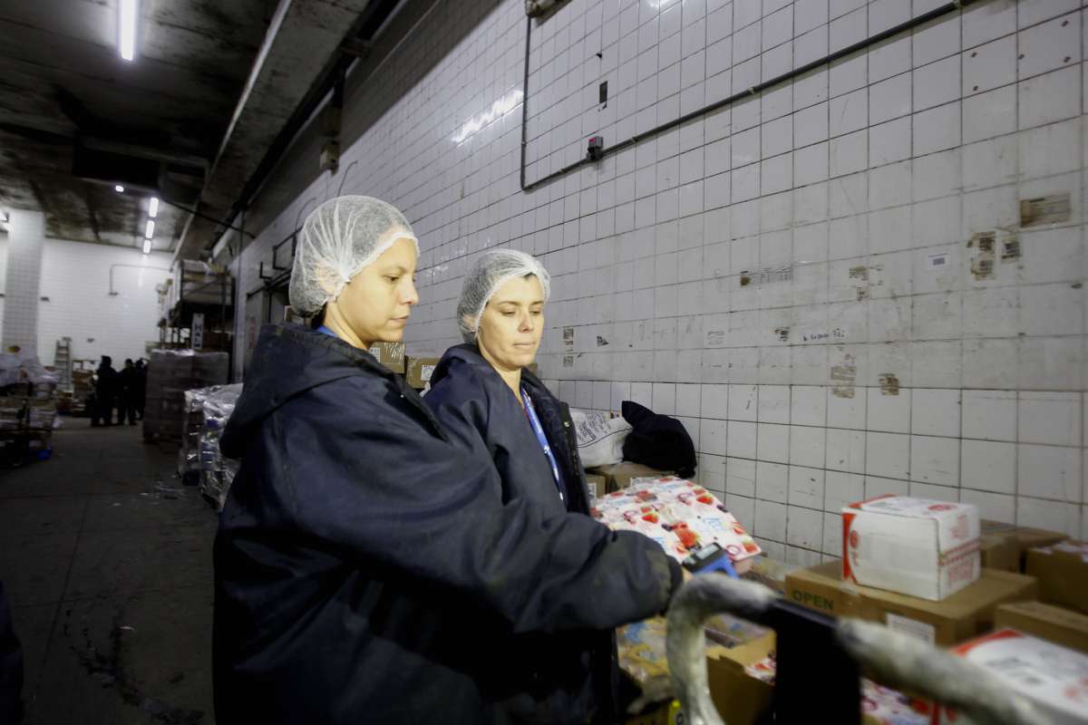 Fiscaliza&ccedil;&atilde;o da Vigil&acirc;ncia Sanit&aacute;ria em dep&oacute;sito no mercado S&atilde;o Sebasti&atilde;o  - Severino Silva