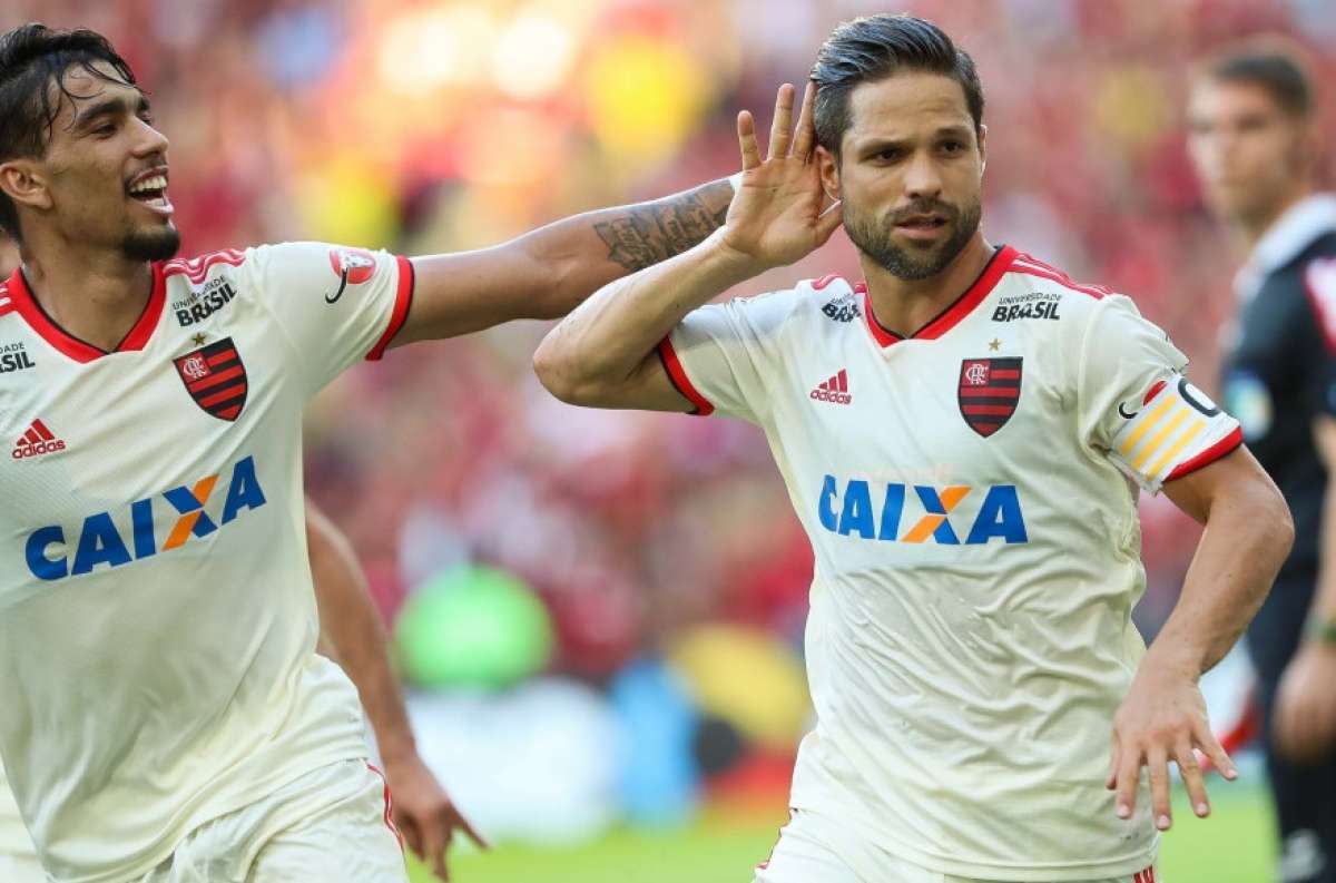 Diego e Paquetá fizeram os gols do Flamengo
