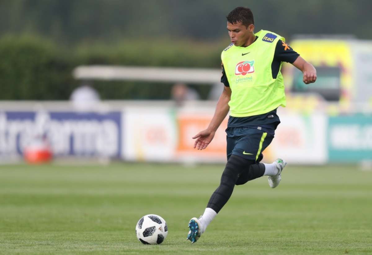 Thiago Silva deverá ser titular em amistoso