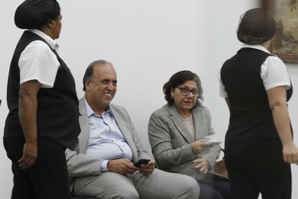  Governador Luiz Fernando Pez&atilde;o (MDB), dep&otilde;e no Tribunal Regional Federal da 2&ordf; Regi&atilde;o (TRF-2) como testemunha de defesa do trio de parlamentares do MDB preso na Opera&ccedil;&atilde;o Cadeia Velha, desdobramento da Lava Jato no Rio: Jorge Picciani, Paulo Melo e Edson Albertassi - Alexandre Brum / Agencia O Dia