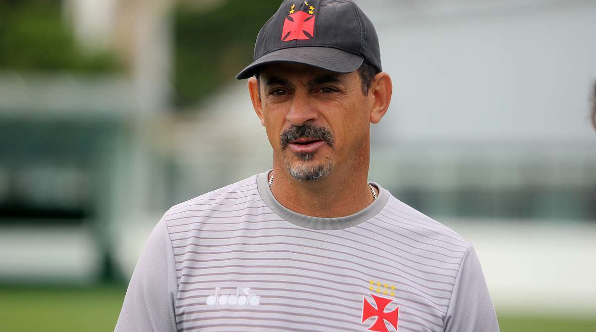 Valdir Bigode, &iacute;dolo da torcida vasca&iacute;na