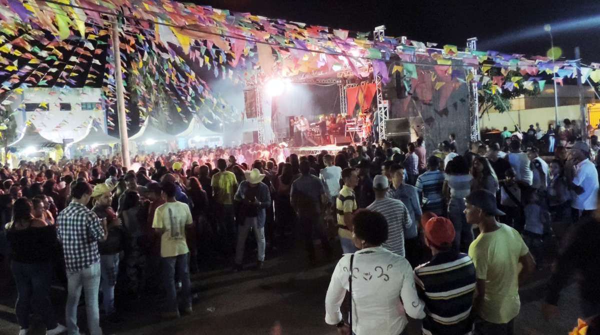 Em Resende, o Domingo Rural/Feira Sertaneja