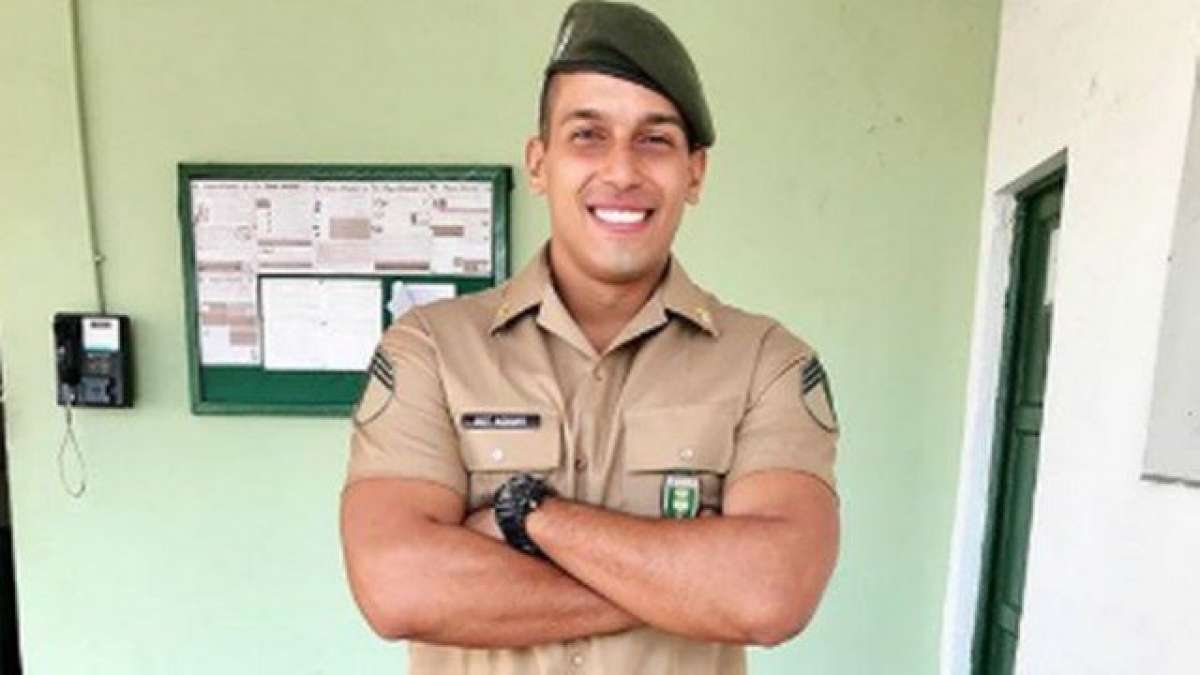 Sargento do Ex&eacute;rcito foi morto dentro do seu carro em Vila Kosmos