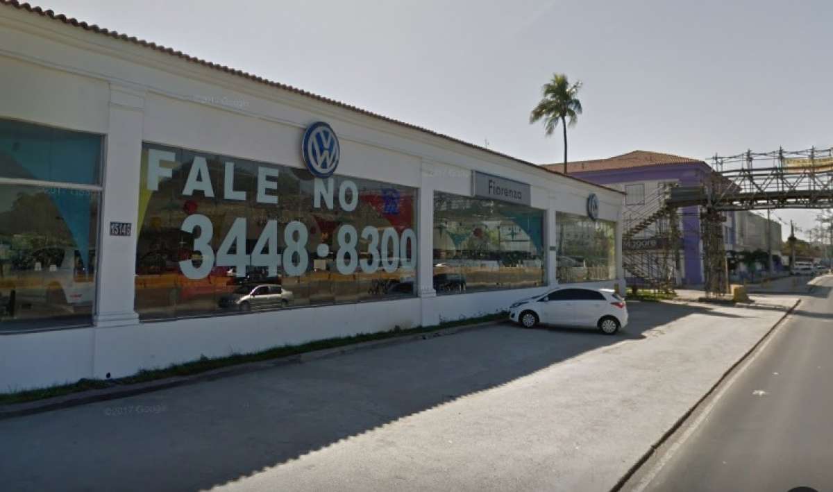 A leitora Juliana Gonçalves recebeu um bom atendimento no pós-venda da concessionária Fiorenza - Google maps