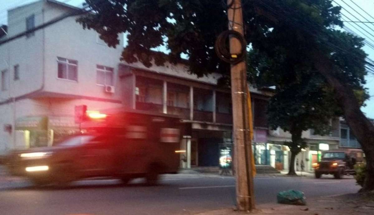 Veículos das Forças Armadas em Jacarepaguá