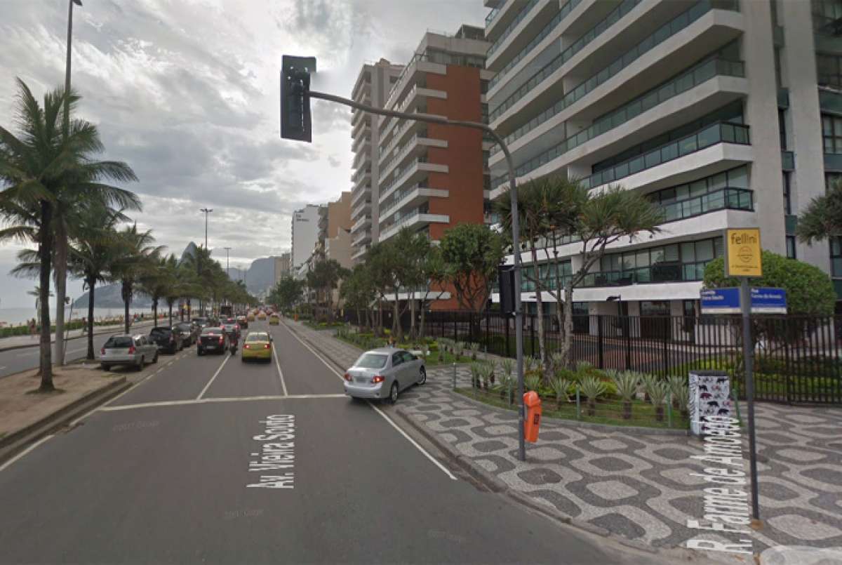 Incêndio em imóvel interdita via em Ipanema - Reprodução Google Maps
