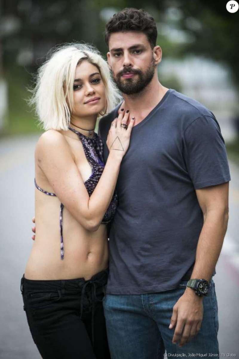 Leona (Sophie Charlotte) e Dante (Cauã Reymond) em 'Ilha de Ferro'