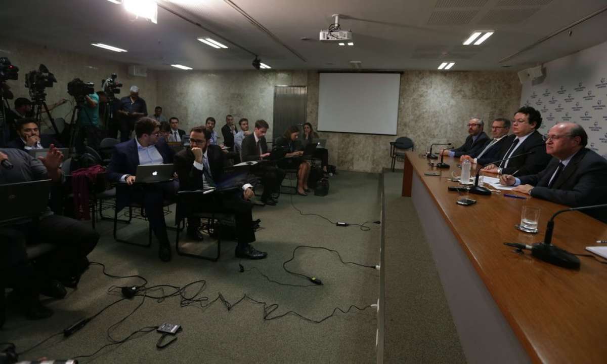 O presidente do Banco Central, Ilan Goldfajn, durante entrevista coletiva sobre o câmbio