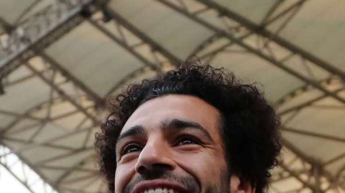 Egyptian national team football player and Liverpool's striker Mohamed Salah attends a training at the Akhmat Arena stadium in Grozny on June 10, 2018, ahead of the Russia 2018 World Cup. Egypt's national football team will use the venue as their base camp training site. / AFP PHOTO / KARIM JAAFAR