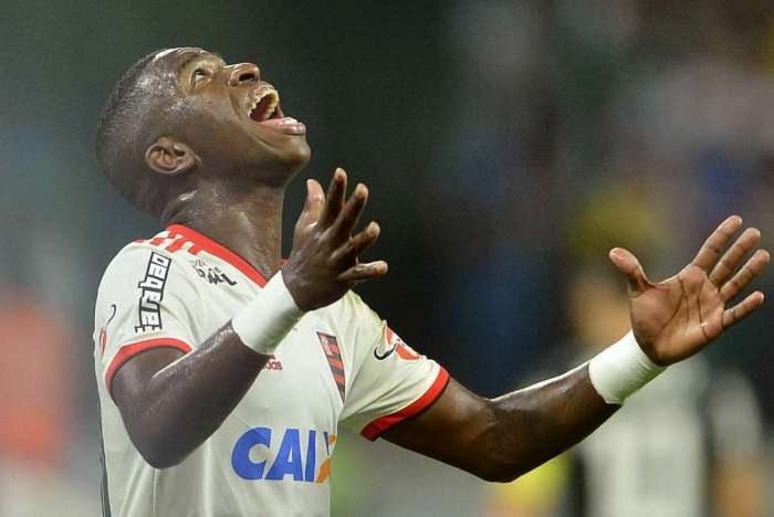 Venda de Vinicius Jr. encheu os cofres do Flamengo
