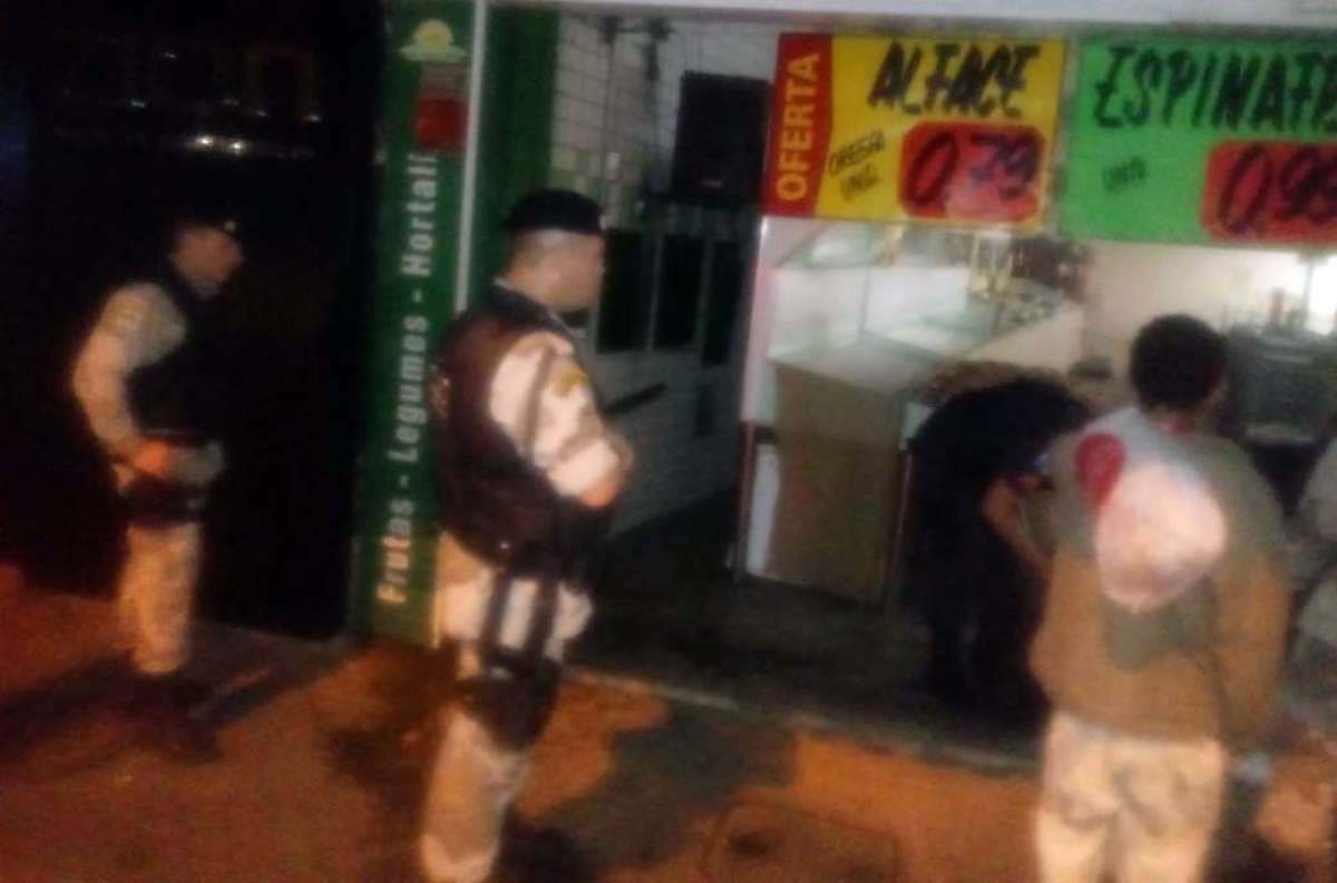 Agentes do GAT estiveram no local