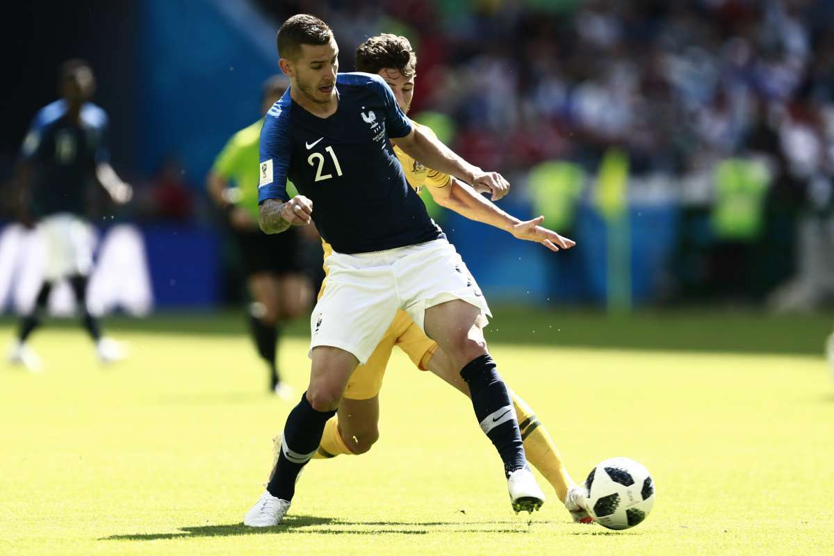Partida de estreia do Grupo C, França e Austrália