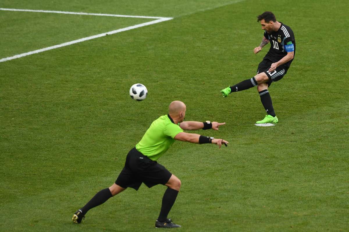 Argentina e Isl&acirc;ndia se enfrentaram em jogo v&aacute;lido pela primeira rodada do Grupo D