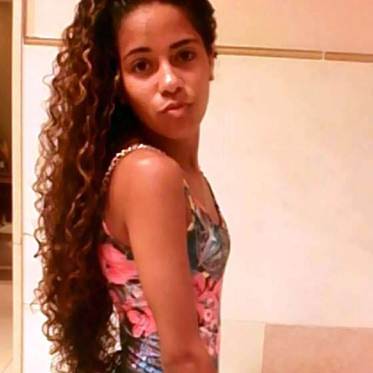 A jovem estava grávida de quatro meses