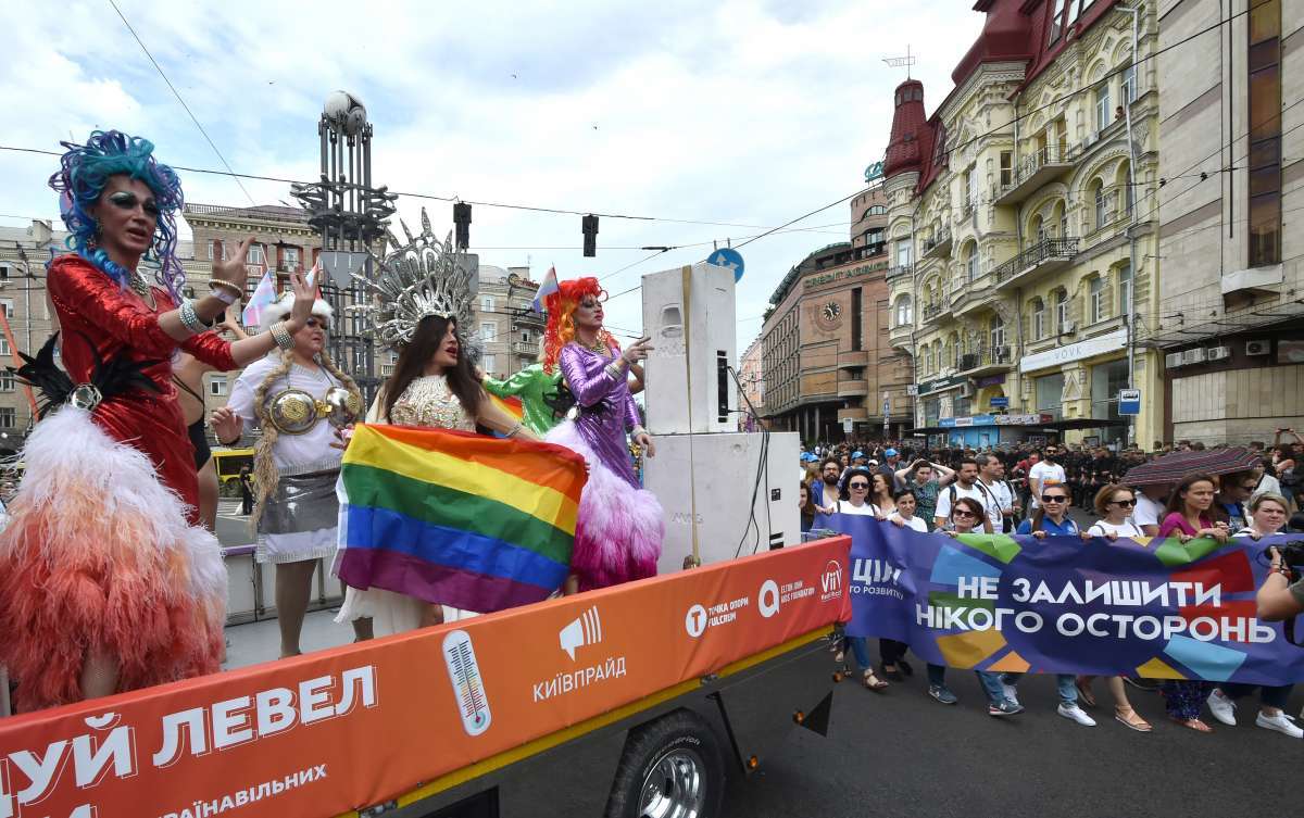 A parada gay lotou as ruas de Kiev neste domingo