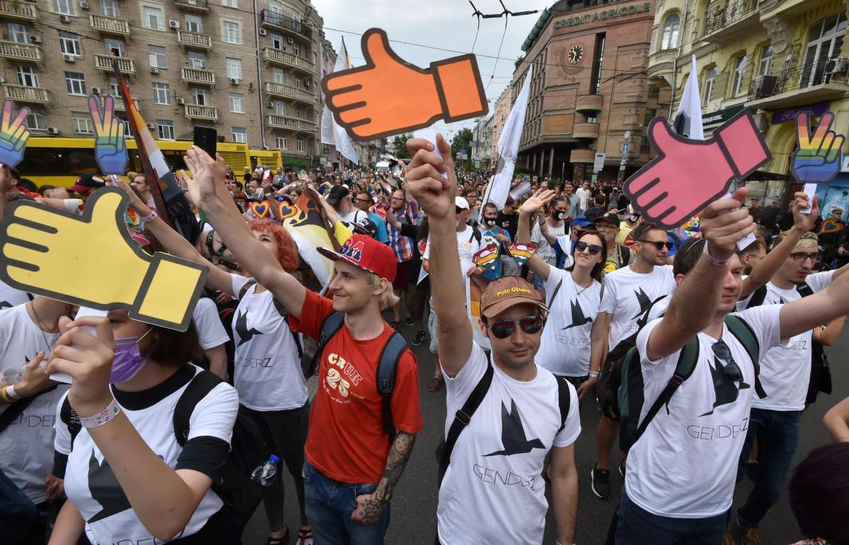 A parada gay lotou as ruas de Kiev neste domingo