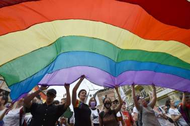 Parada do Orgulho LGBT vai arrecadar cestas básicas para pessoas com HIV