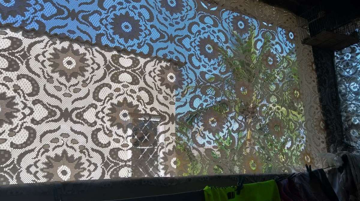 Contaminação dá água que o carioca consome, com metais pesados, está por um triz. A ONG Associação Homens do Mar da Baía de Guanabara moveu ação contra a multinacional Hasco e a Companhia Siderúrgica Nacional (CSN), por conta de estocagem irregular de toneladas de escórias (numa área de 274 mil metros quadrados) com rejeitos de materiais poluentes pesados, que sobram da produção de aço dos alto-fornos e aciaria da usina de Volta Redonda. 