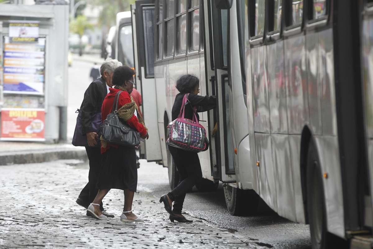 Passagem de ônibus aumenta para R$ 3,95 - Estefan Radovicz / Agência O Dia