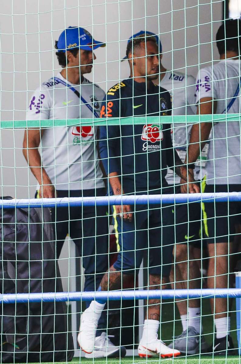 Brazil's forward Neymar is seen during a training session of Brazil national football team at Yug Sport Stadium, in Sochi, on June 19, 2018, ahead of the Russia 2018 World Cup football tournament. / AFP PHOTO / Adrian DENNIS