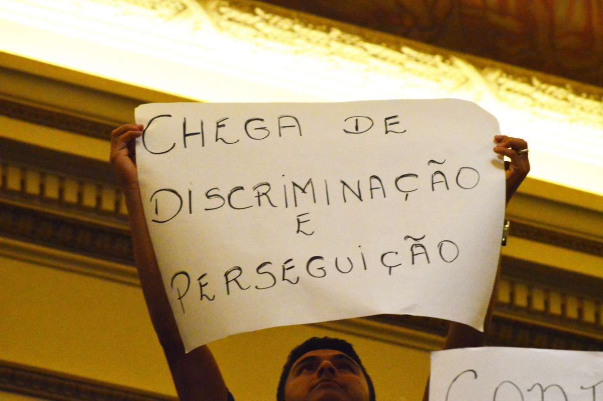2018-06-19 - AG&Ecirc;NCIA DE NOT&icirc;CIAS  - PARCEIRO - C&acirc;mara dos Vereadores do Rio ouve motoristas permission&aacute;rios e auxiliares de transportes alternativos na manh&atilde; desta ter&ccedil;a-feira (19). Os profissionais participam de audi&ecirc;ncia p&uacute;blica da comiss&atilde;o de Transportes e Tr&acirc;nsito para discutir reivindica&ccedil;&otilde;es da categoria