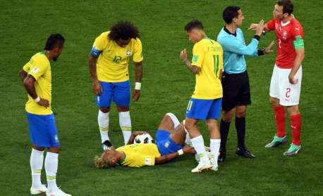 Árbitro de jogo contra Escócia gerou reclamação do Brasil em Copa
