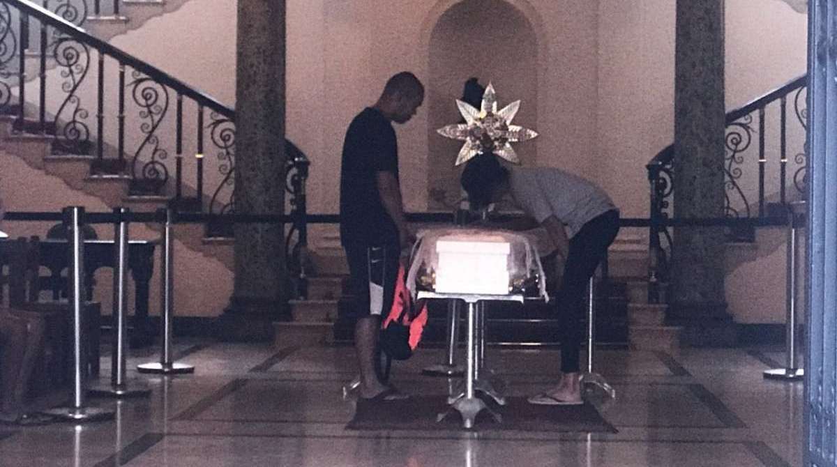 Corpo de adolescente é velado no Palácio da Cidade 