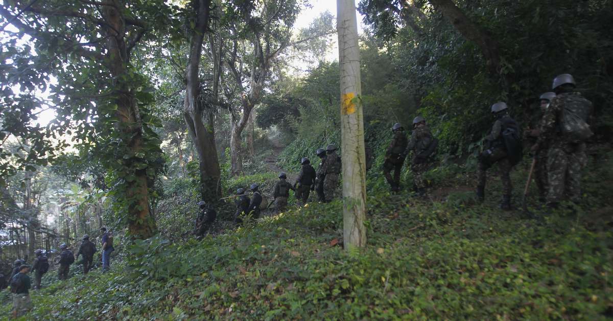 Militares nas favelas do Chapeu Mangueira e Babilonia no Leme Zona Sul do Rio Foto  Severino  Silva Agencia O Dia