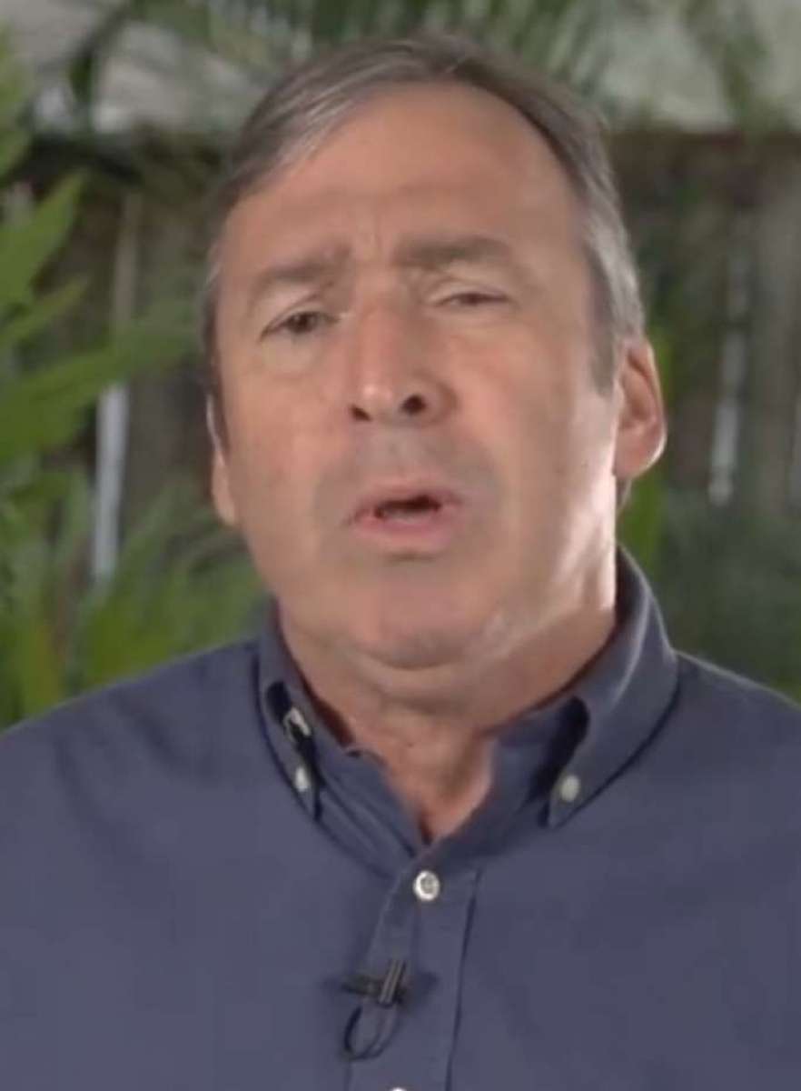 Carlão (PHS)

Advogado, empresário, economista e militar do Exército brasileiro. Na política desde 1986.