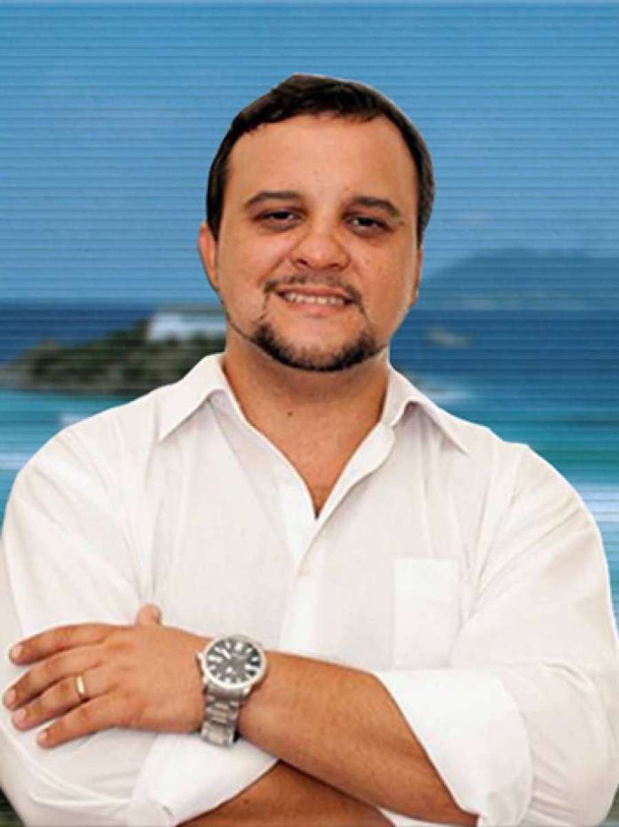 Carlão (PHS)

Advogado, empresário, economista e militar do Exército brasileiro. Na política desde 1986.