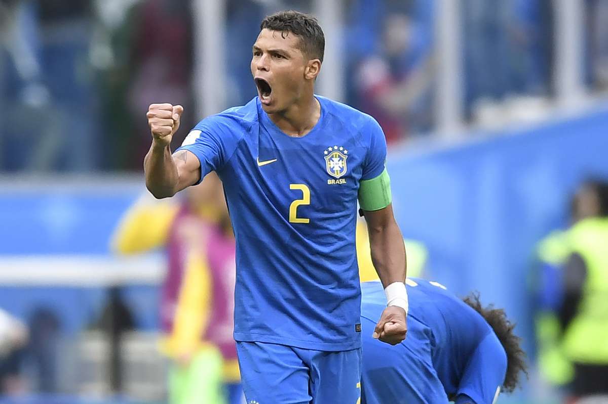 Thiago Silva foi capitão na vitória brasileira - AFP