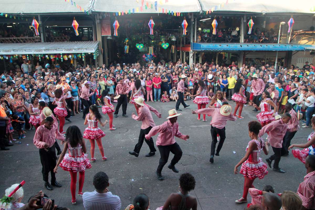 24/06/2018 - CIDADE - Quadrilha Buraco Quente se apresenta na Feira de São Cristóvão. Foto: Fernanda Dias / Agência O Dia.