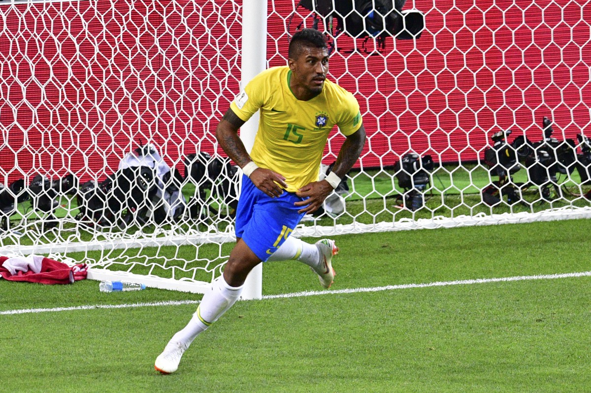 Paulinho comemora gol do Brasil - AFP