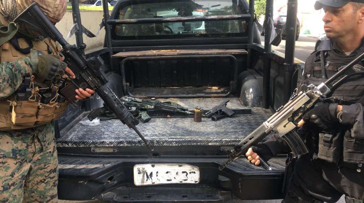 Material apreendido no Morro dos Macacos, em Vila Isabel