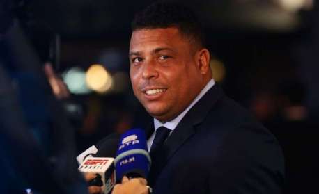 Ronaldo relaciona polêmica com travestis a álcool: 'Foi um momento muito difícil'