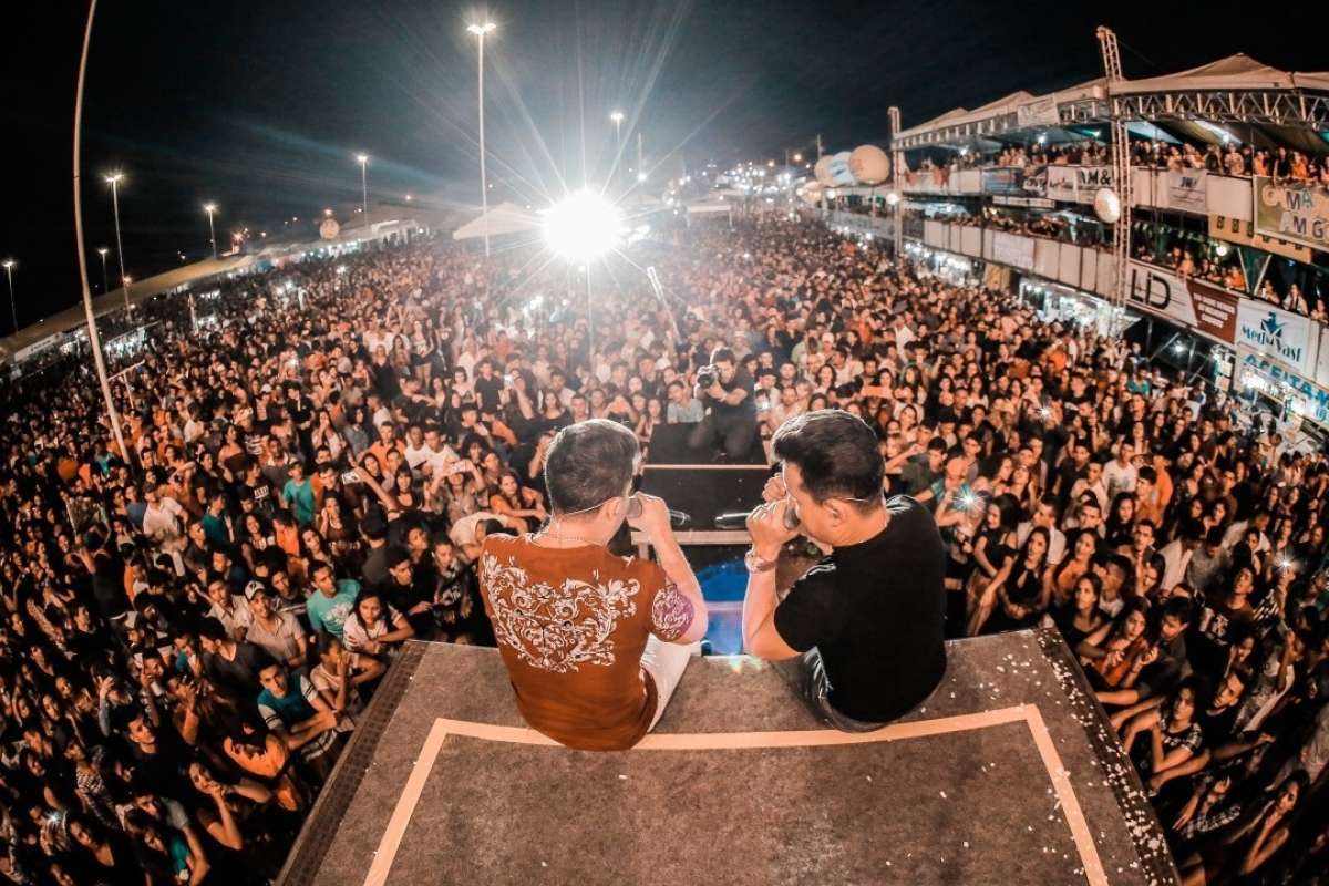 Dupla sertaneja João neto e Frederico