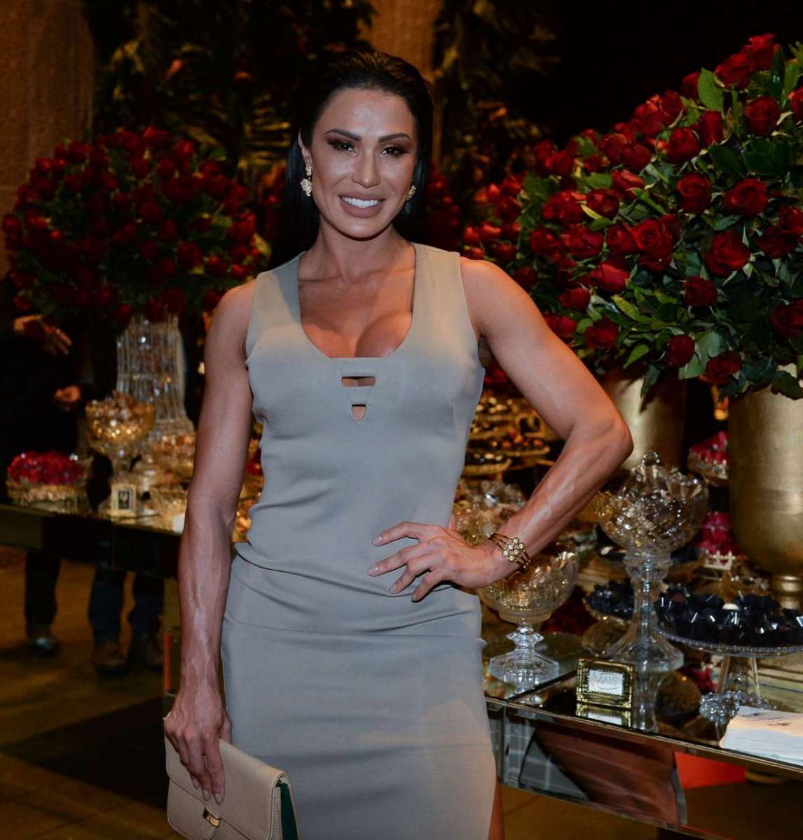 Gracyanne Barbosa e Belo participam de inauguração de clínica de estética em São Paulo