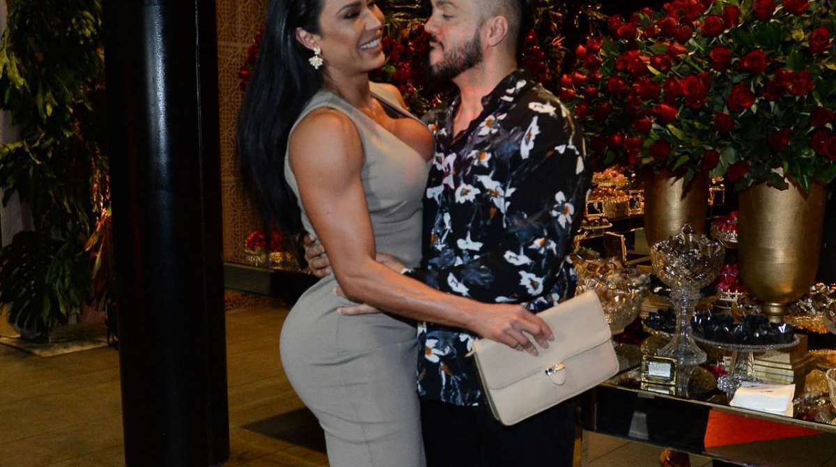 Gracyanne Barbosa e Belo participam de inauguração de clínica de estética em São Paulo