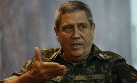 Braga Netto compartilha convite a ato de Bolsonaro no Rio; ambos São investigados pela PF