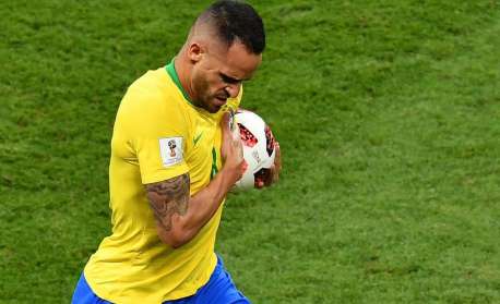 Dirigente do Flamengo descarta contratação de Renato Augusto