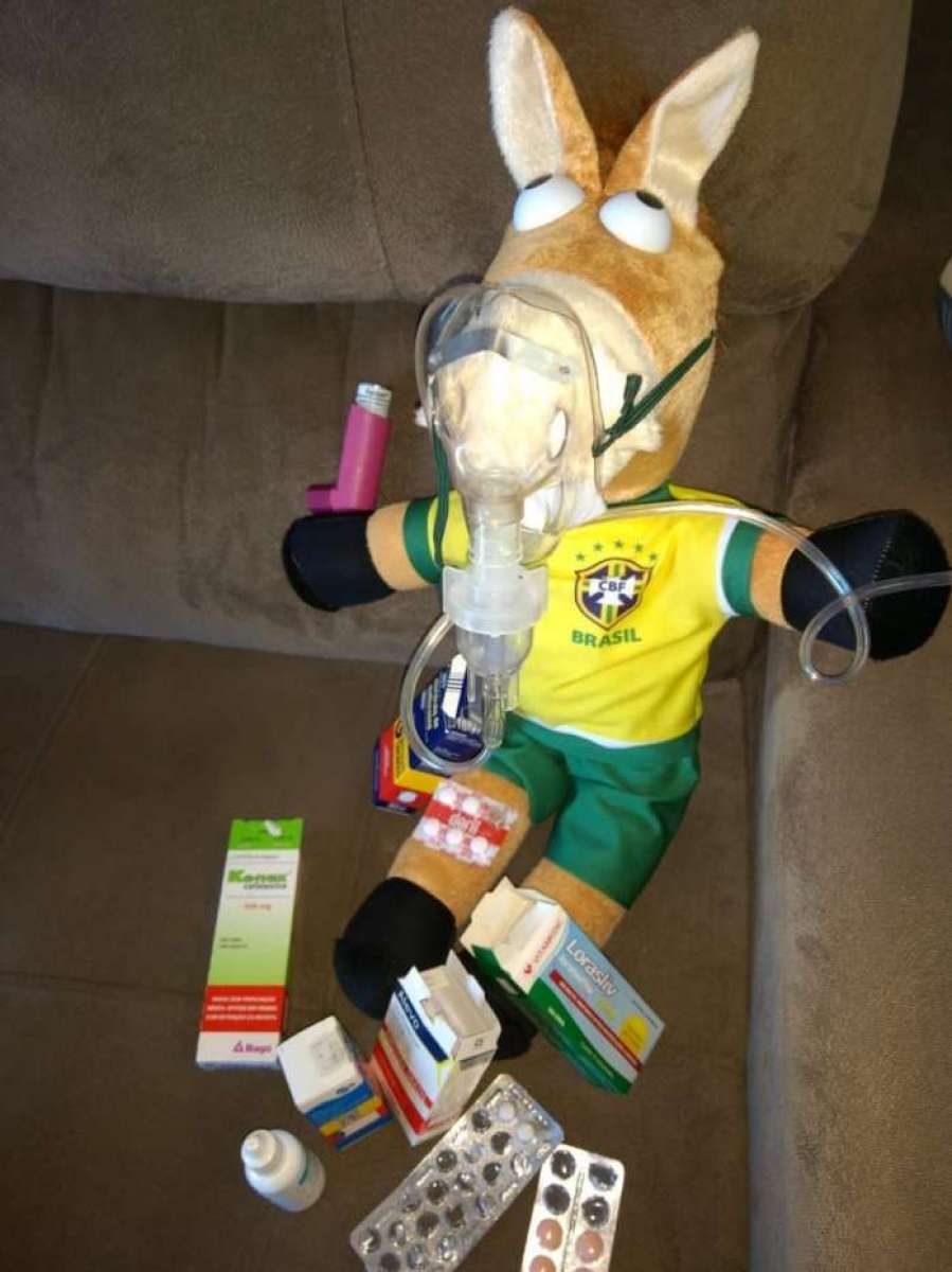 Memes lotam a Internet após a eliminação da Seleção