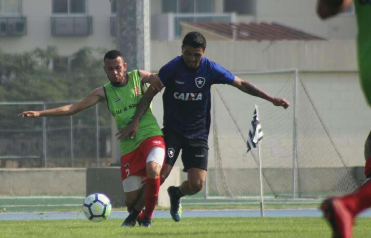 Botafogo venceu o jogo-treino - João Carlos Gomes / Bangu