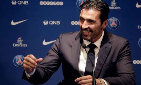 'Deveria ter ganhado cinco Bolas de Ouro', afirma Buffon sobre Neymar