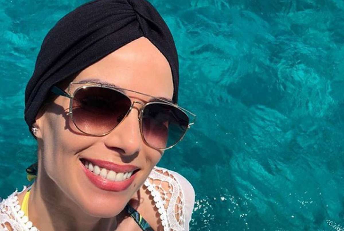 Em tratamento contra o câncer de mama, Ana Furtado curte férias com a família em Ibiza - Reprodução Internet