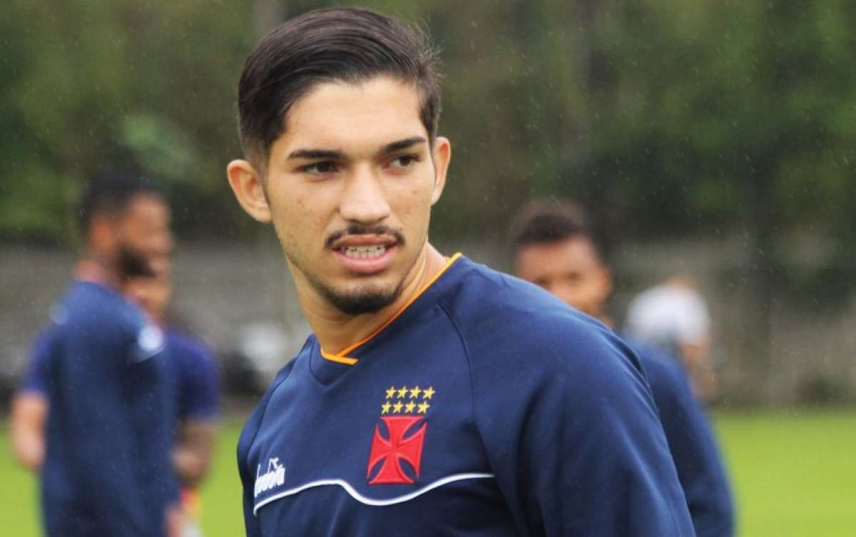 O volante Andrey volta de suspensão e reforça o time contra o Bota - Carlos Gregorio Jr/ Vasco / Divulgação