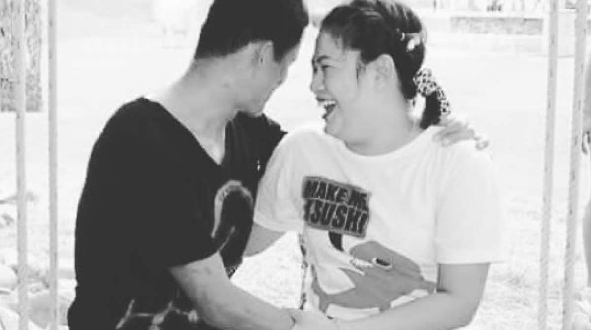 Mergulhador Saman Kunan, de 38 anos, e viúva Valeepoan 