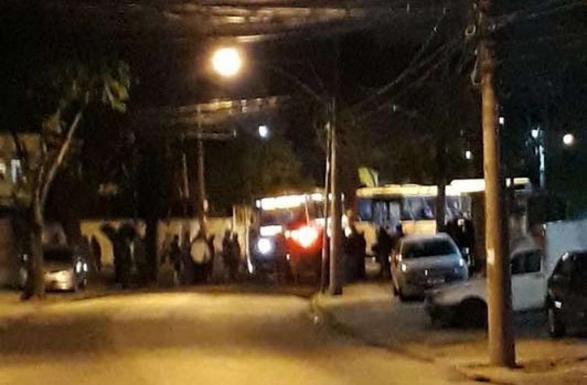 O PM reagiu a uma tentativa de assalto