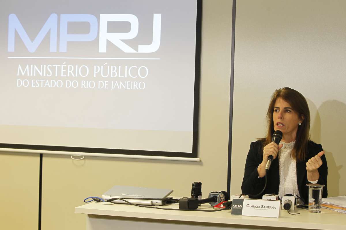 Ministério Público ajuiza ação contra Crivela. Na foto, em entrevista coletiva no Ministério Publico Estedual, a Promotora Glaucia Santana falou com a Imprensa. Fotos de Estefan Radovicz / Agência O Dia PREFEITURA,DENÚNCIA,PROCURADORIA,MP
Byline