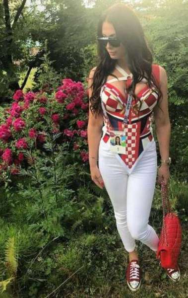 Ivana Gurgic, mulher do zagueiro Vida, faz sucesso nas redes sociais  - Reprodução Instagram