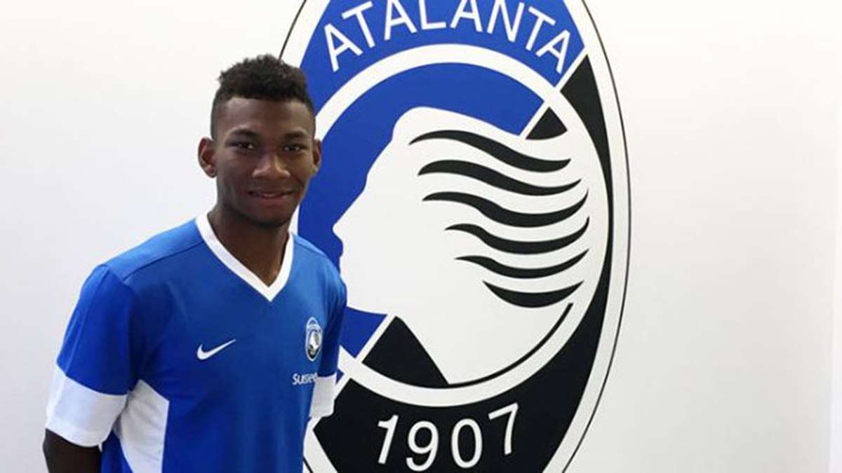 Equatoriano Bryan Cabezas está fora dos planos da Atalanta - Divulgação